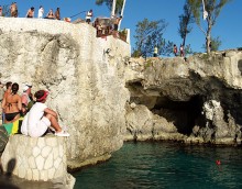 Montego Bay Hotels/cruise ship terminal to Negril Tour And Beach